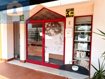 Loja para Venda em Albufeira e Olhos de Água