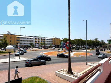 Loja para Venda em Albufeira e Olhos de Água