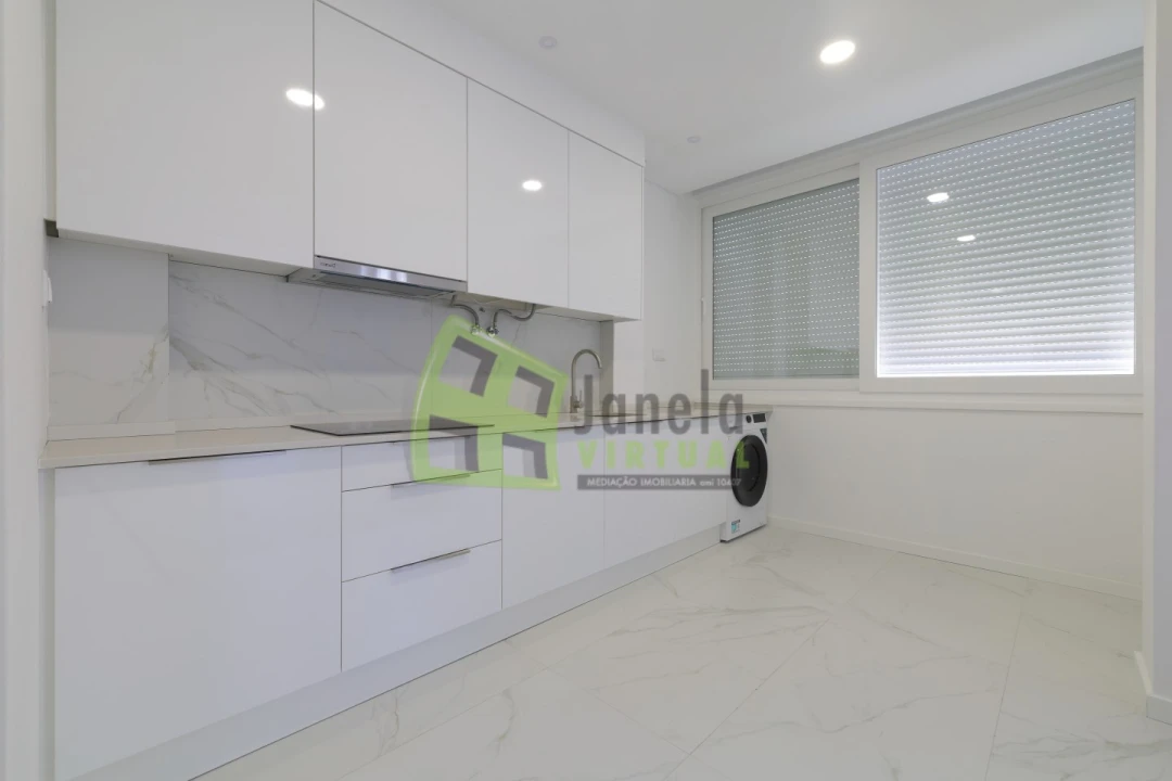 Apartamento T2 para Venda em Alto do Seixalinho, Santo André e Verderena Foto 9
