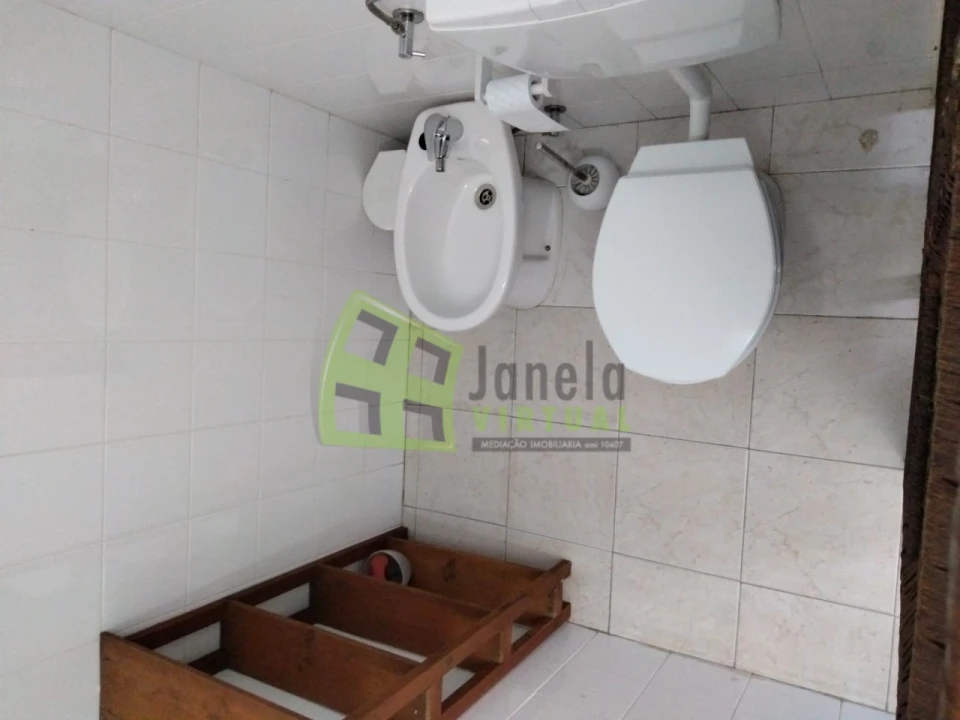 Armazém para Arrendamento em Quinta do Anjo Foto 3