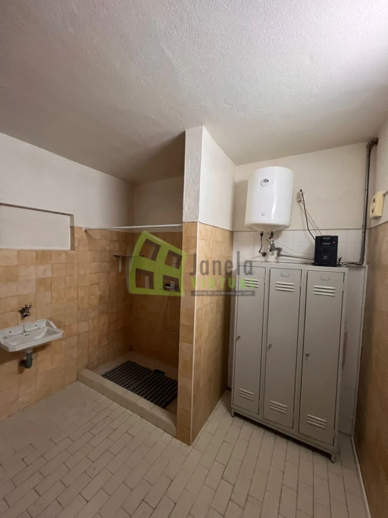 Armazém para Arrendamento em Quinta do Anjo Foto 5