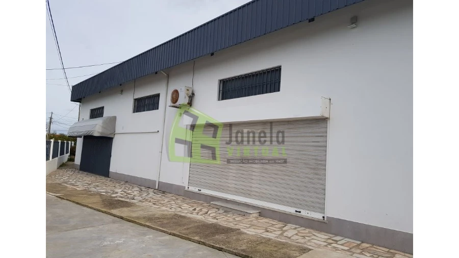 Armazém para Arrendamento em Quinta do Anjo
