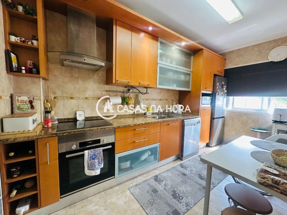 Apartamento T3 para Venda em Santa Iria de Azoia, São João da Talha e Bobadela Foto 2