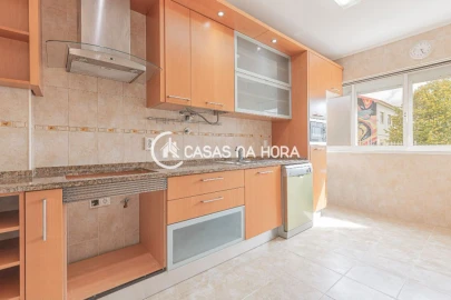 Apartamento T3 para Venda em Santa Iria de Azoia, São João da Talha e Bobadela
