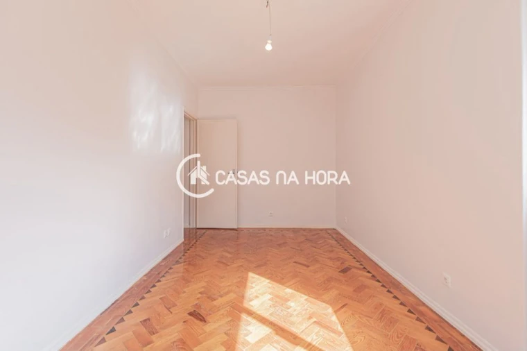Apartamento T3 para Venda em Santa Iria de Azoia, São João da Talha e Bobadela Foto 3