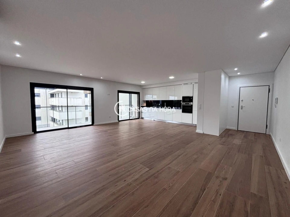 Apartamento T2 para Arrendamento em Repeses e São Salvador Foto 2