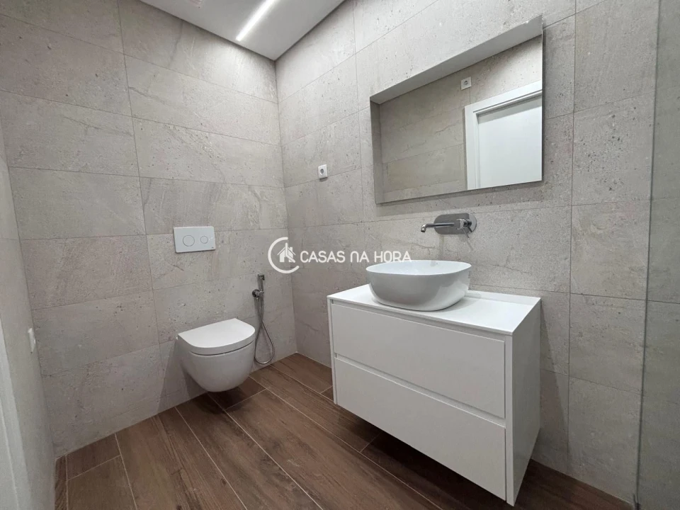 Apartamento T2 para Arrendamento em Repeses e São Salvador Foto 12