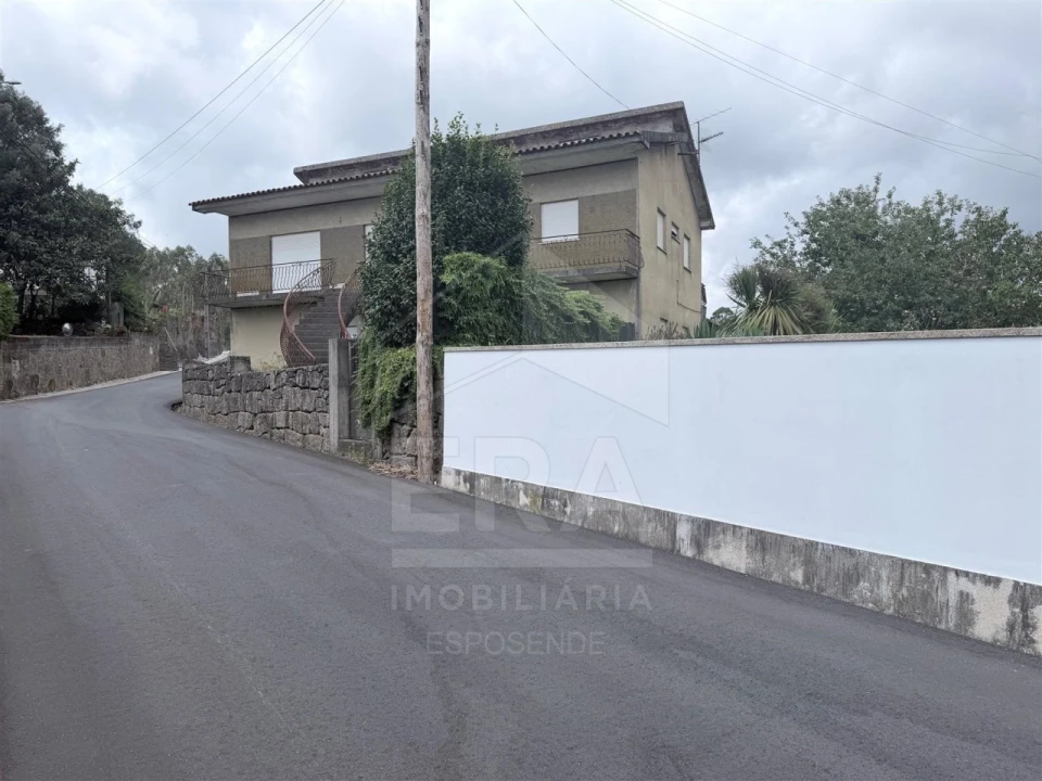 Moradia T5 para Venda em Vila Cova e Feitos Foto 2
