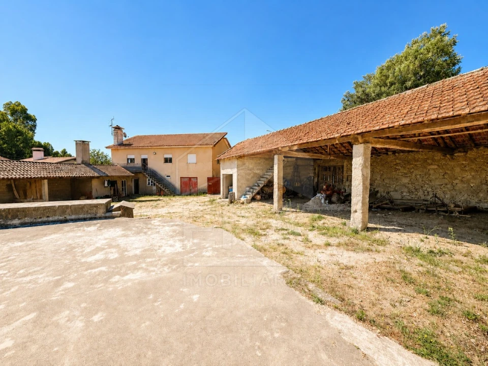 Moradia T5 para Venda em Vila Cova e Feitos Foto 4