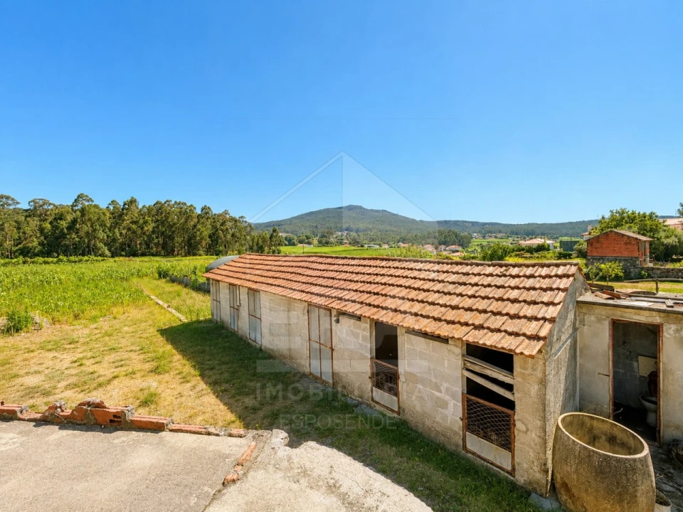 Moradia T5 para Venda em Vila Cova e Feitos Foto 5