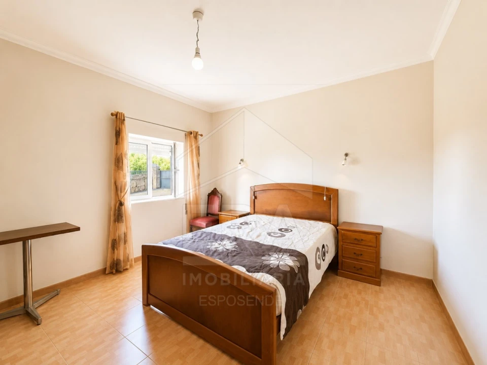 Moradia T5 para Venda em Vila Cova e Feitos Foto 9