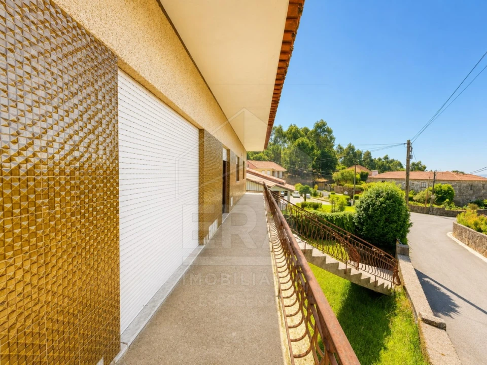 Moradia T5 para Venda em Vila Cova e Feitos Foto 16