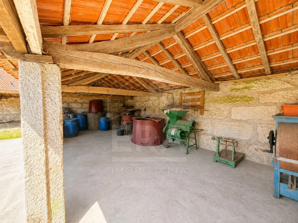 Moradia T5 para Venda em Vila Cova e Feitos Foto 18