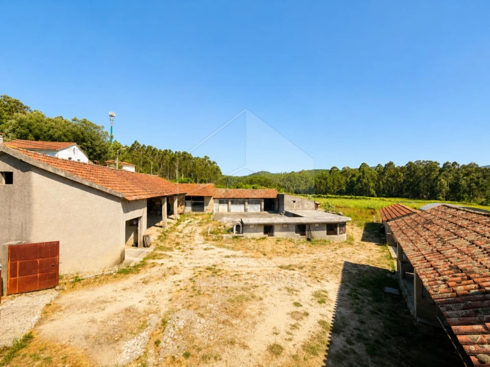 Moradia T5 para Venda em Vila Cova e Feitos Foto 19