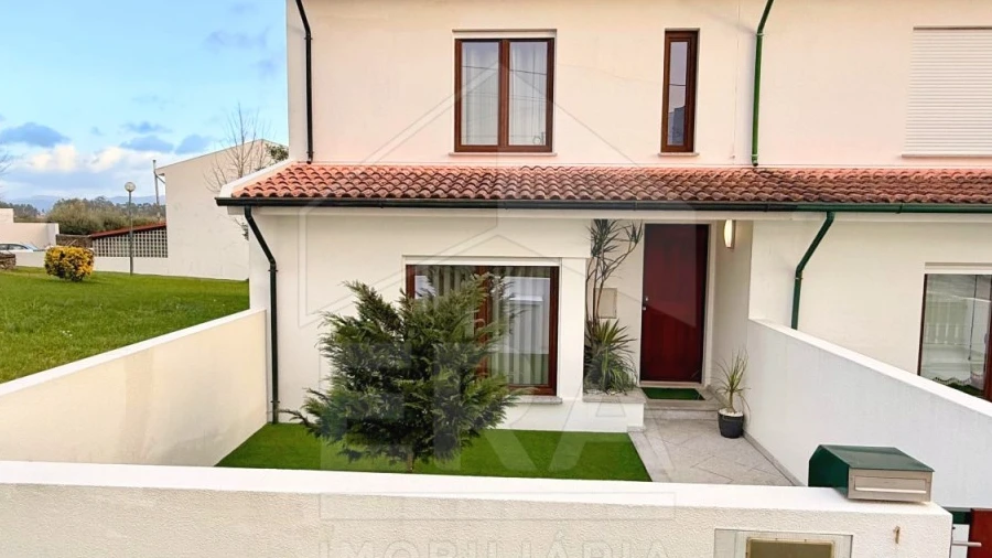 Quinta T3 para Venda em Santa Marta de Portuzelo