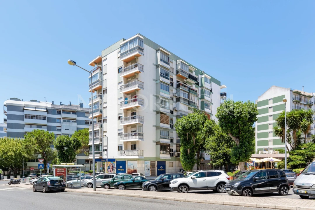 Apartamento T2 para Venda em Carnaxide e Queijas Foto 1