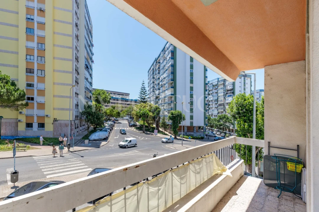 Apartamento T2 para Venda em Carnaxide e Queijas Foto 20