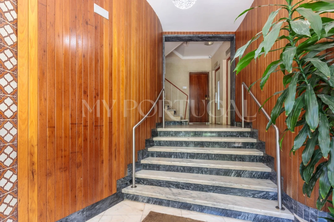 Apartamento T2 para Venda em Carnaxide e Queijas Foto 23