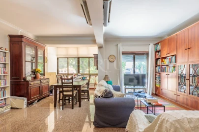 Apartamento T2 para Venda em Carnaxide e Queijas