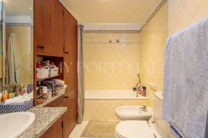 Apartamento T2 para Venda em Carnaxide e Queijas