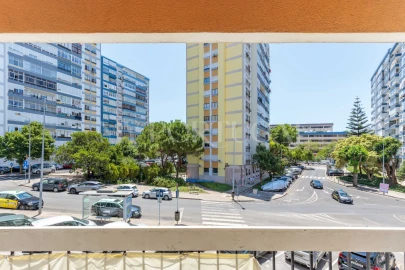 Apartamento T2 para Venda em Carnaxide e Queijas
