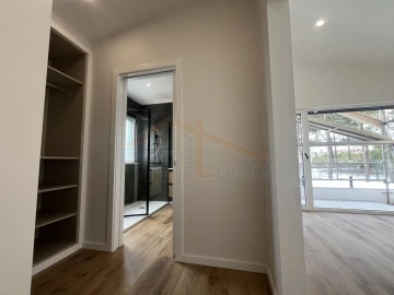 Moradia T4 para Venda em Santa Maria, São Pedro e Sobral da Lagoa