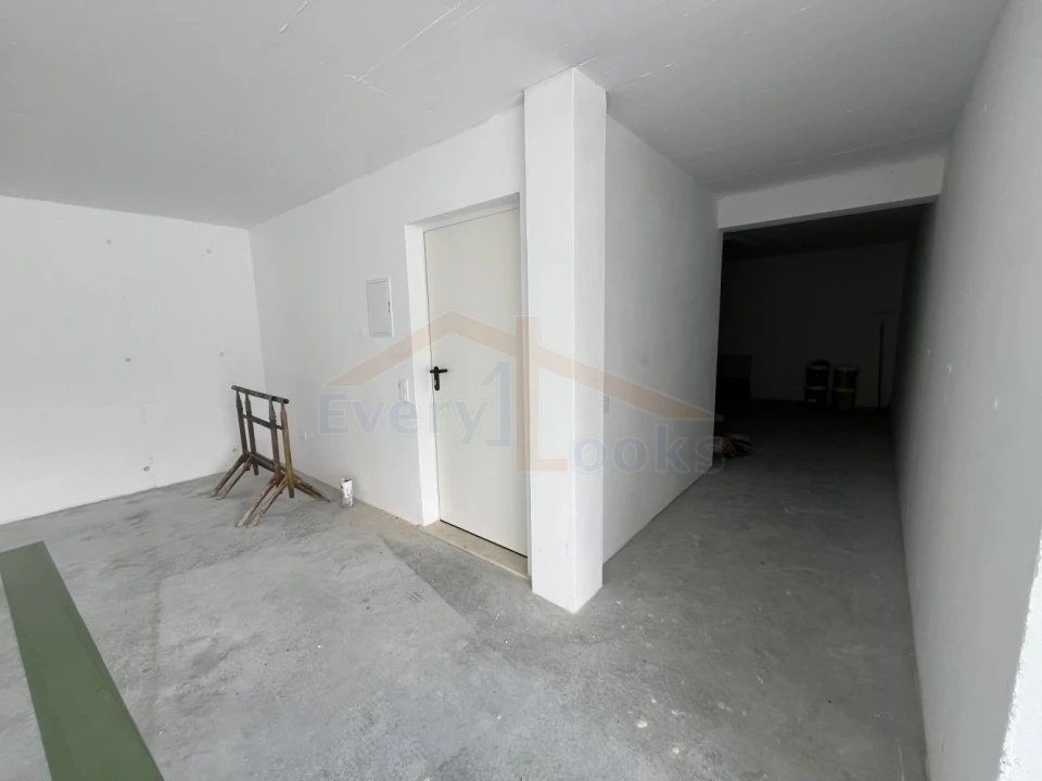 Moradia T4 para Venda em Santa Maria, São Pedro e Sobral da Lagoa Foto 7