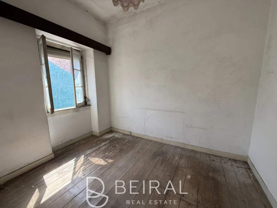 Apartamento T1 para Venda em Campo de Ourique Foto 1