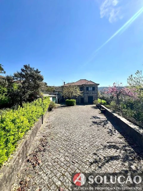 Moradia T3 para Venda em Monte Córdova
