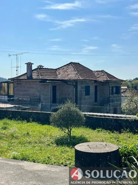 Moradia T3 para Venda em Monte Córdova
