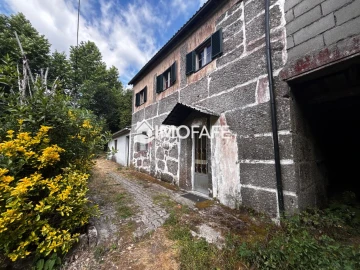 Moradia T2 para Venda em Travassos