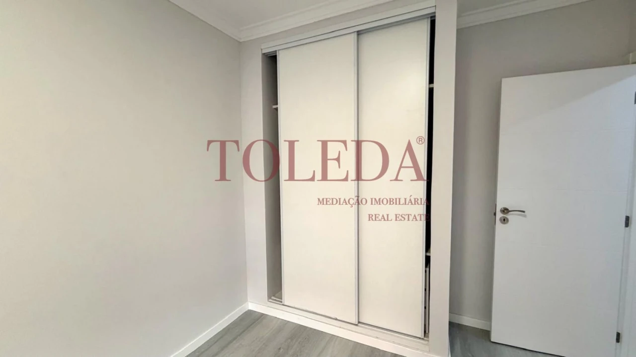 Apartamento T2 para Venda em Corroios Foto 28