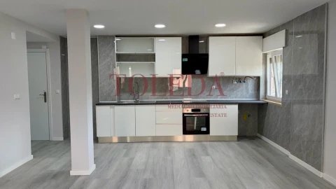 Apartamento T2 para Venda em Corroios