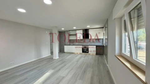 Apartamento T2 para Venda em Corroios