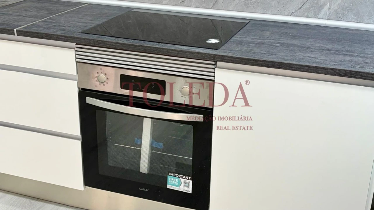 Apartamento T2 para Venda em Corroios Foto 13