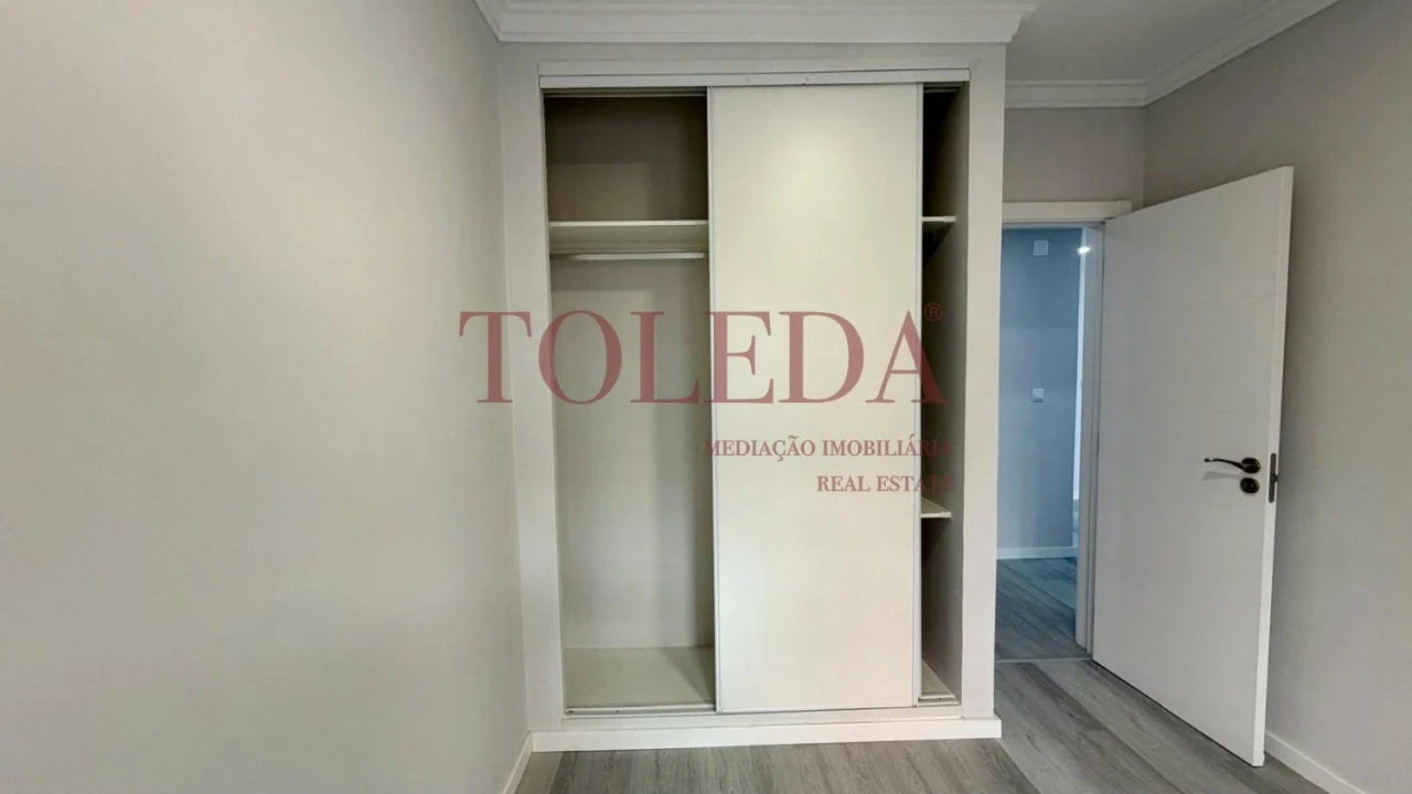 Apartamento T2 para Venda em Corroios Foto 25
