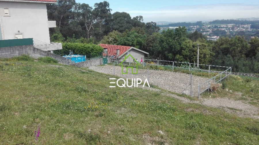Terreno para Venda em Rebordões