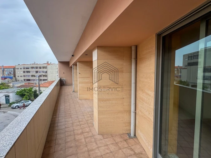 Apartamento T2 para Venda em Canidelo Foto 3