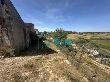 Moradia T2 para Venda em Azambujeira e Malaqueijo