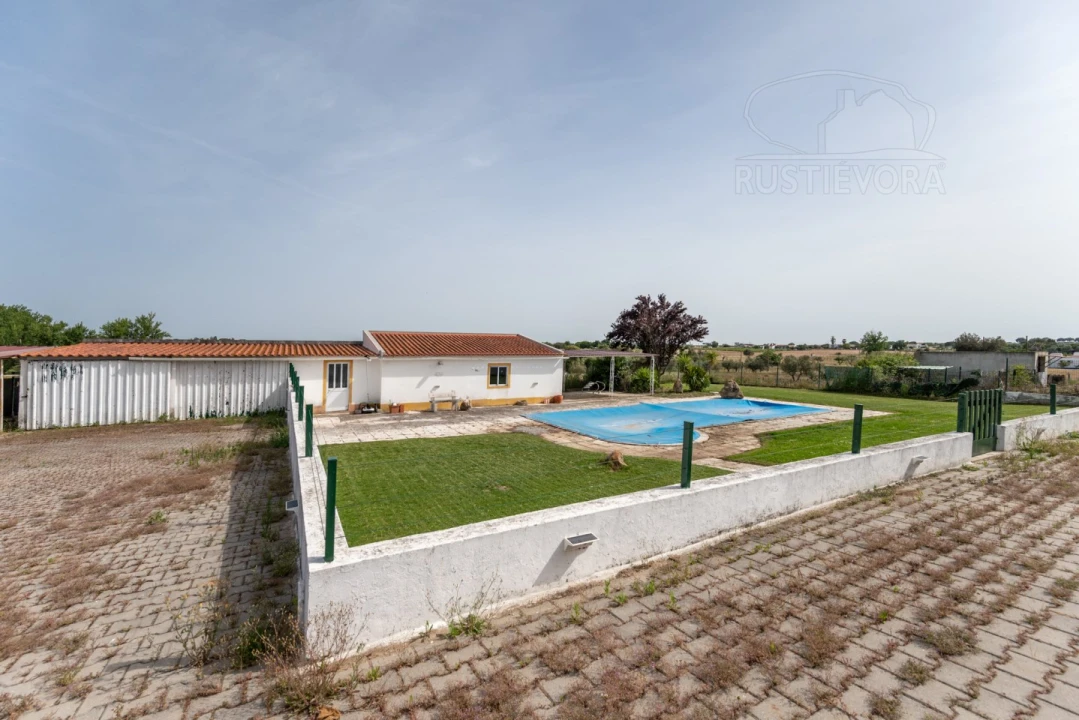Quinta T4 para Venda em São Miguel de Machede Foto 11