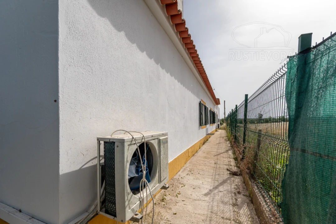 Quinta T4 para Venda em São Miguel de Machede Foto 17