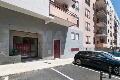 Apartamento T3 para Arrendamento em Algés, Linda-A-Velha e Cruz Quebrada-Dafundo