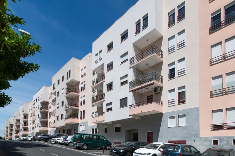 Apartamento T3 para Arrendamento em Algés, Linda-A-Velha e Cruz Quebrada-Dafundo Foto 11