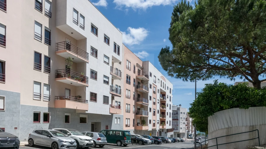 Apartamento T3 para Arrendamento em Algés, Linda-A-Velha e Cruz Quebrada-Dafundo