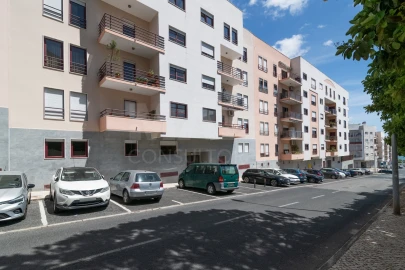 Apartamento T3 para Venda em Algés, Linda-A-Velha e Cruz Quebrada-Dafundo