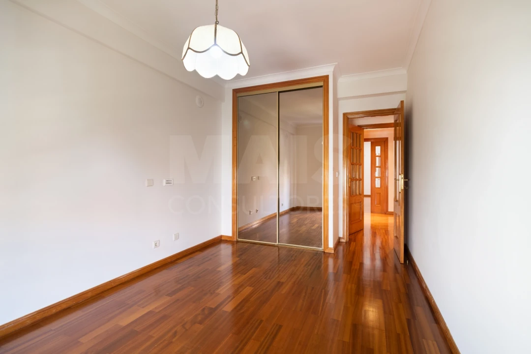 Apartamento T3 para Venda em Algés, Linda-A-Velha e Cruz Quebrada-Dafundo Foto 7