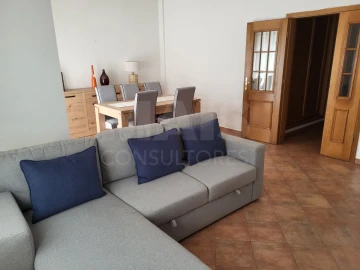 Apartamento T2 para Arrendamento em Santiago do Cacém, Santa Cruz e São Bartolomeu da Serra