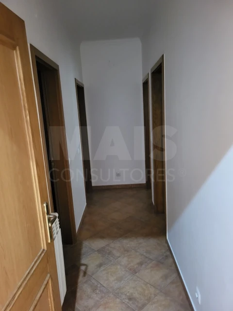 Apartamento T2 para Arrendamento em Santiago do Cacém, Santa Cruz e São Bartolomeu da Serra