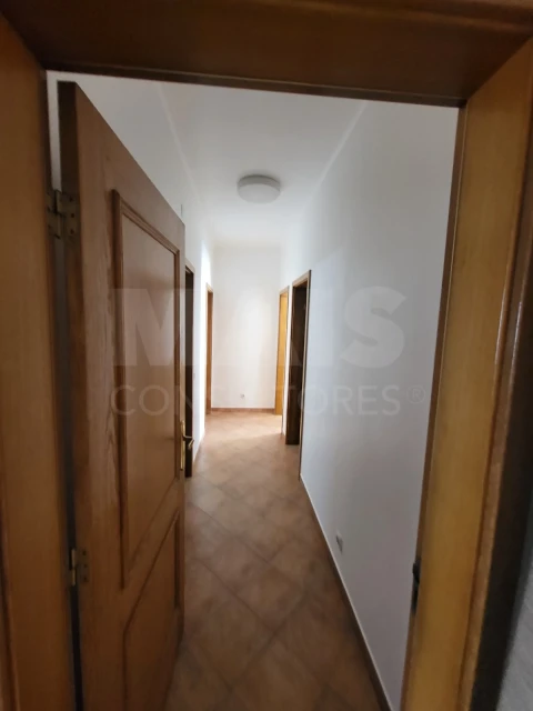 Apartamento T2 para Arrendamento em Santiago do Cacém, Santa Cruz e São Bartolomeu da Serra