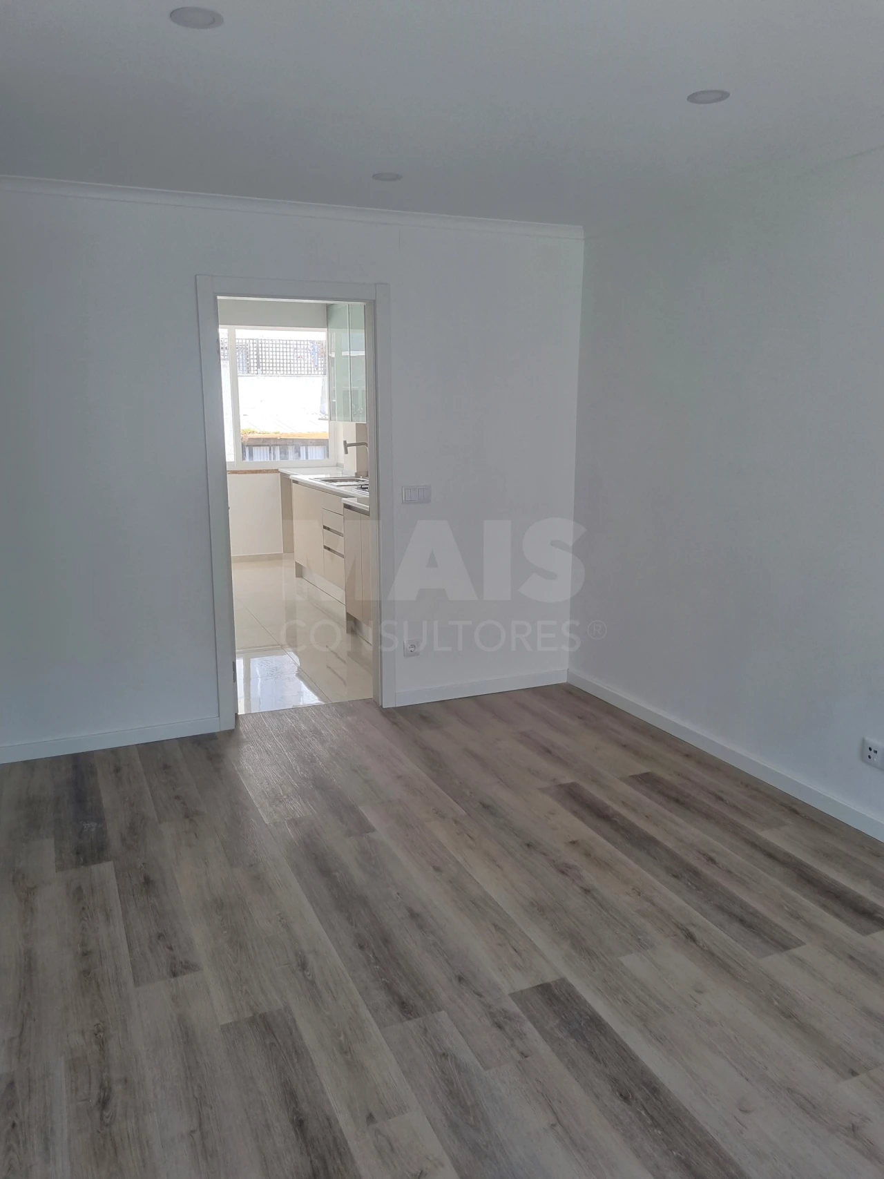 Apartamento T2 para Arrendamento em Queluz e Belas Foto 9